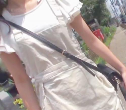 ちょｗやばぁｗｗｗMM号に乗車する神ロリJD！いきなり乱入するフルチン男の即ハメピストン絶頂ｗｗｗ