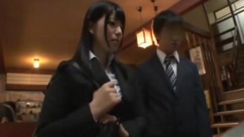 上原亜衣　美巨乳ＯＬの浴衣からおっぱいポロリ！！欲情したオスに寝込みを襲われ痴漢されちゃう
