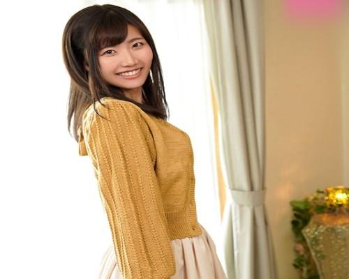 現役女子大生のAVデビュー　たくさんイかせてください・・・スレンダー美ＢＯＤＹを晒してイキまくるぅ～！新美詩織