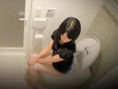 やだぁ､､困っちゃぅ､､､ヤリチンに盗撮部屋にお持ち帰りされる即バボ美女！口説かれ激ハメ映像を隠し撮り流出ｗｗｗ
