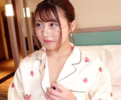 地方住みな激カワ淫乱天使が鬼ハメされるために上京ｗｗｗ色白美肌なＦ乳が欲情そそる！パジャマ姿で過激セクス大量潮アクメ！