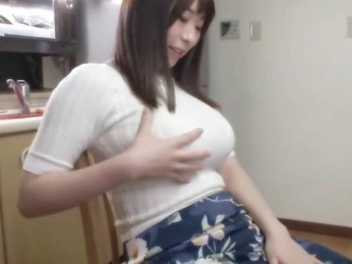 『ヒマだからイイコトしない､､､？』オナニーだけじゃ不満タラタラな隣の未亡人妻にチンポしゃぶられたぁｗｗｗｗ〖膣内射精〗