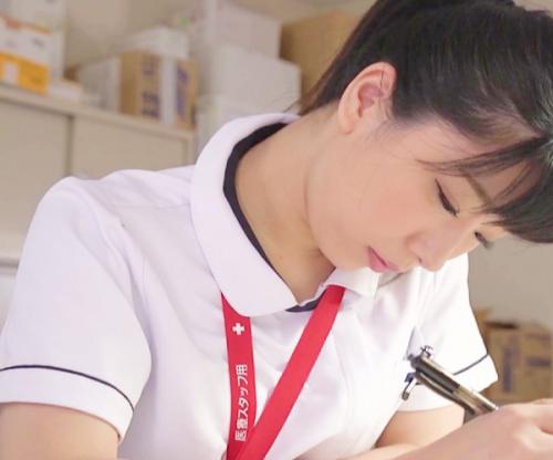 いやぁぁっ！やめてよぉぉっ！！勤務中に居眠りする美人ナースが変態ゲスチンポの餌食に！イタズラ三昧鬼パコ屈辱鳴きまくりｗ