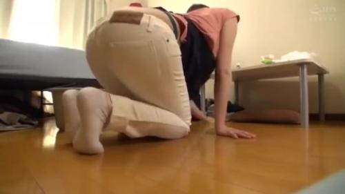 めっちゃエエ尻ぃ～～～❤❤家政婦さんのピタパンに興奮して脱がしてみたらえっろいTバックｗｗｗ膣内大発射してもうたｗｗｗ