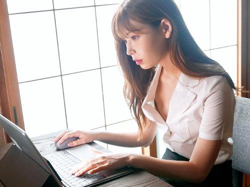 いや！そんなつもりじゃ･･･？！リモートワークで知り合った糞野郎に犯されるｗｗ清楚美人妻が強制の生チン挿入に絶望オワタ♡