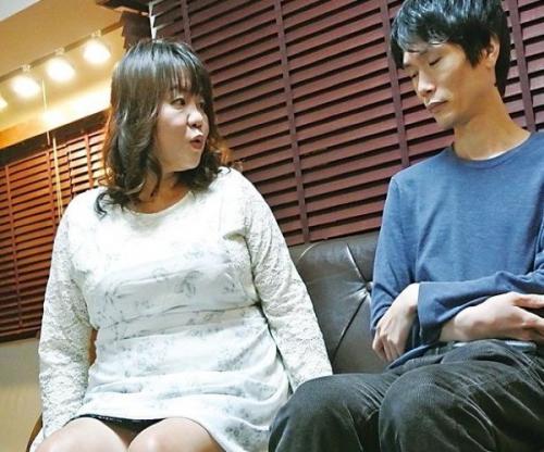 斉藤ふみえ　団地ＢＢＡのイカレタ性欲！若い男を自宅に連れ込みブヨブヨボディが暴れる乱れる！！