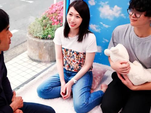 旦那子供を外に追い出したらNTR決定なｗｗｗｗｗ「主人には内緒にで♡」人妻ナンパのアラサー主婦､､完熟ワレメに中出し成功