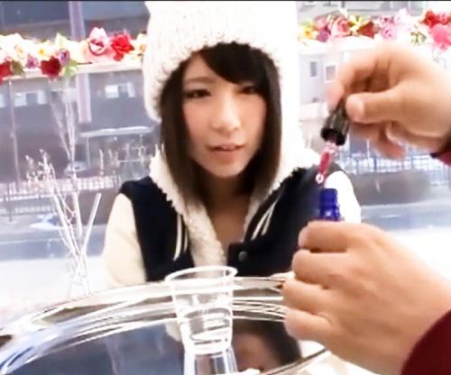 マジックミラー号にやってきた一般男女！友達同士で受ける媚薬エステにおまんこ決壊！チンポ挿入されても全く拒めないとかｗｗｗ