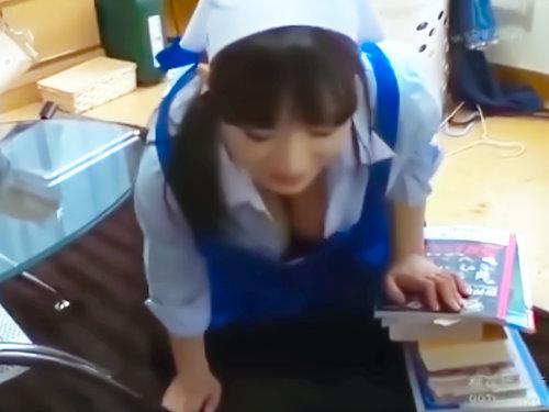 このおばさん､､乳エロイからヤっちゃうかｗｗｗ「SEXはサービス外です！」爆乳出張家政婦さん…訪問先で潮吹きレイプ♡