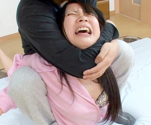 お兄ちゃん､やめてぇっっ！！クソ可愛い妹とプロレスごっこで発情する変態兄貴ｗｗｗキツマンコに肉棒ねじ込み暴走ピストン！