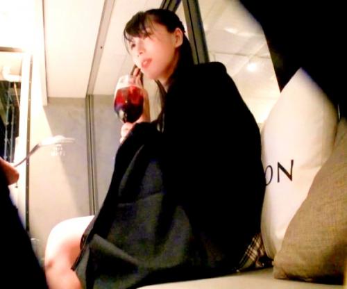 激カワ女子大生の誰にも言えない秘密のバイトはおっさんにお小遣いもらっておまんこあげちゃうとかｗｗｗ