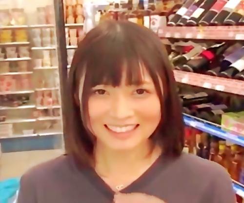こんな､､､恥ずかしぃよ､､､神ルックス！超可愛えぇｗｗｗヤリチンに鬼パコされてお漏らし絶頂する神ロリ娘ｗｗ