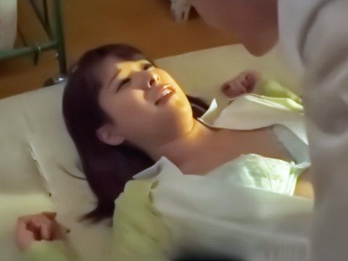 色白清楚な女教師の人生終了させちゃう凌辱ガチｗｗｗｗｗｗ不良生徒のいいなり肉便器？！大量磯吹きの中出しレイプ