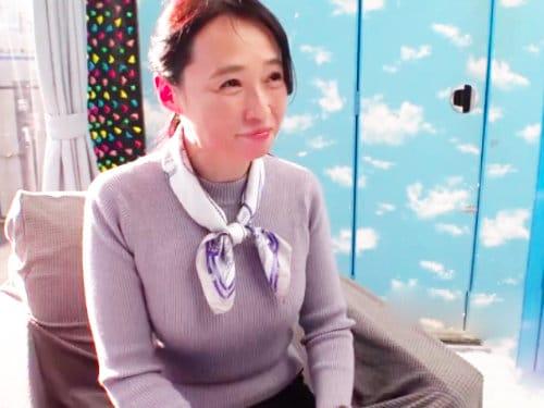 MM号のターゲットはセレブ人妻熟女？！「フットマッサージで快楽堕ちｗｗｗ」50歳の美熟女が他人棒挿入されて本気で乱れるぞ