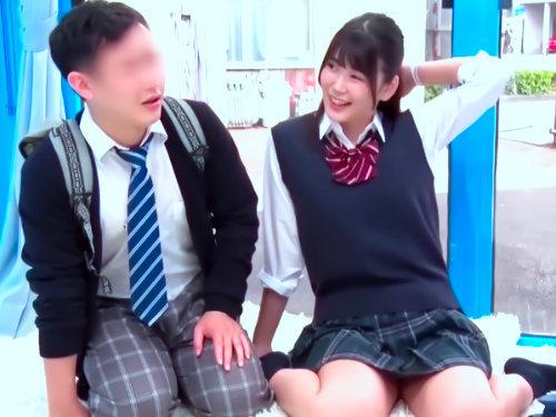 彼氏のおチンポ当ててくださいｗｗｗｗｗｗ名物企画？！お小遣い稼ぎが高速NTR…カメラ前でセックス見せつけた高校生カップル