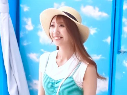 ほっそいのにしっかり美乳！美人奥さんがMM号？！「卑猥すぎるマイクロビキニｗｗｗ」モデル撮影って騙されて余裕でゴム無し♪