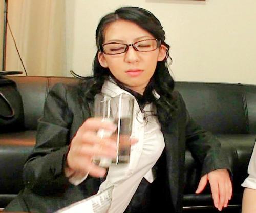 『こんなに酔わせてどうする気？』仕事に厳しい女上司も所詮はメス犬！泥酔奴隷がチンポしゃぶってうまのり腰振り中出しアクメ！