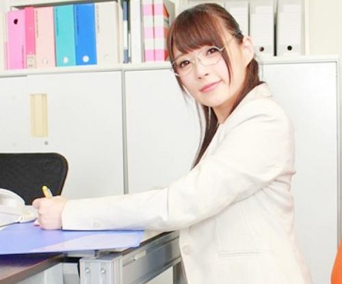 おまんこに挿れたいの､､､？いいよ♡真面目なフリして超淫乱！地味メガネＯＬ美女がエロ爆発！誘惑セックス中出し絶頂ｗｗｗ