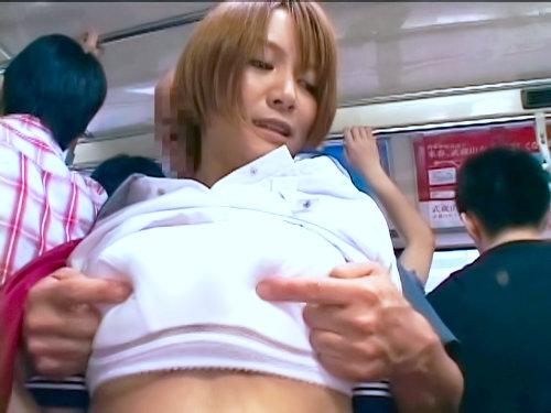 逃げられない満員バスで鬼畜マジキチ？！「セーラー服を超凌辱♪」こんもり巨乳な女子校生…集団痴漢されて号泣絶叫アクメ