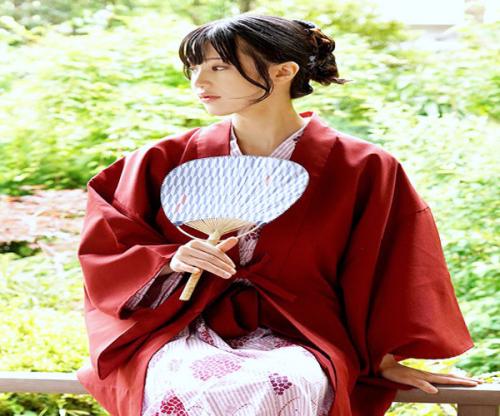 上司にバレたら完全アウトｗｗｗｗｗｗ「旦那バカだから大丈夫♡」上司の嫁に乳誘惑されて理性崩壊！浴衣剥げば美爆乳の最高体♡