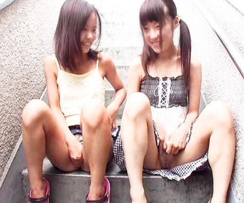 公然ワイセツＭＡＸ！！ミニロリ美少女にイタズラしかけて無毛キツキツマンコに肉棒ねじ込んだった話