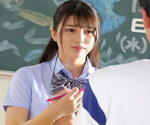 やっべぇ！超可愛えぇーー！！こんな女子マネージャーおったら練習そっちのけでみんなでヤりまくりｗｗｗ