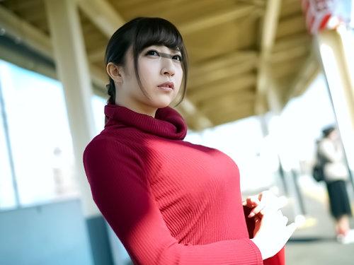 逃げられない満員電車で鬼畜行為マジキチｗｗｗｗｗｗ美爆乳でっけぇ美人奥さんが痴漢師の餌食になってトラウマ確定だぜ♡