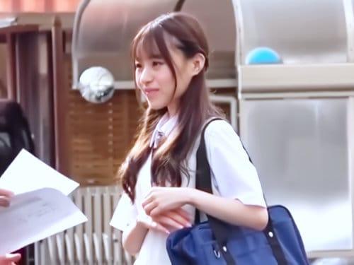 通学途中にMM号に乗車したらアカン？！「現役jkが性欲に完堕ちｗ」パックリ露出の無毛ロリマンコ！超S級美少女のマジエロス