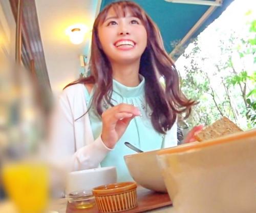 食事だけでは帰らせないｗｗｗｗｗ清楚しかないＳＳＳ美女が高額謝礼につられて濃厚ハメ撮り！大量潮絶頂が止まらない淫乱女！！