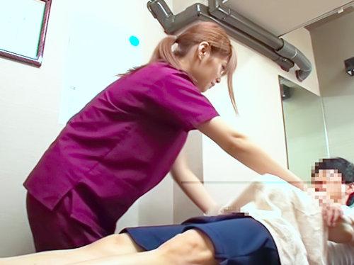 マッサージ中のおっぱい接触は興奮するだろ？！「こんなの困ります・・・」土下座される美人マッサージ師…フィニッシュは中出し