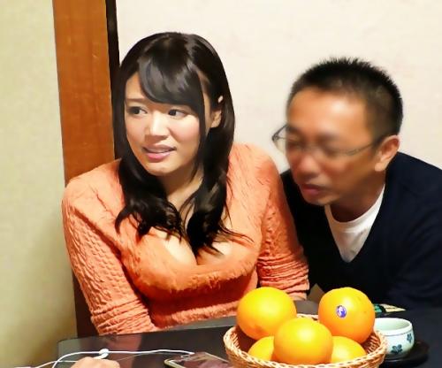 「いやッ！ヤメて欲しいのに､､､」コタツの中で鬼畜行為ｗｗｗｗｗ痴漢放題される爆乳妻は感じすぎて肉棒おねだりｗｗｗｗｗ