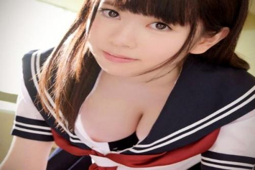 ぐうカワ女子高生のセーラー服の中身はまさかのノーブラ！おっぱいポロリ乳首チラリに興奮ＭＡＸ！！