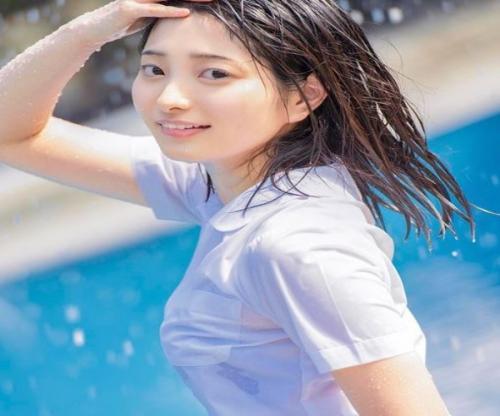 超絶美少女キターーーッ！！エロとは正反対の純真少女が恥じらい初撮りＦＵＣＫはマジ激シコだぞ！！