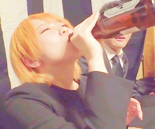 いやっ！やめれぇ､､！！泥酔した金髪若妻がクズたちの餌食にｗｗｗ酩酊状態で無慈悲激辱！マジ胸糞ｗｗｗ