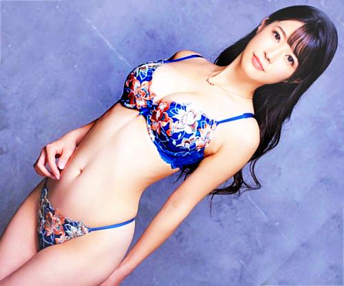 色気すげｗｗｗｗｗｗ透明感しかない色白美肌な神BODY！最高クラスの美人奥様が初脱ぎ浮気セックス！激シコｗｗｗ