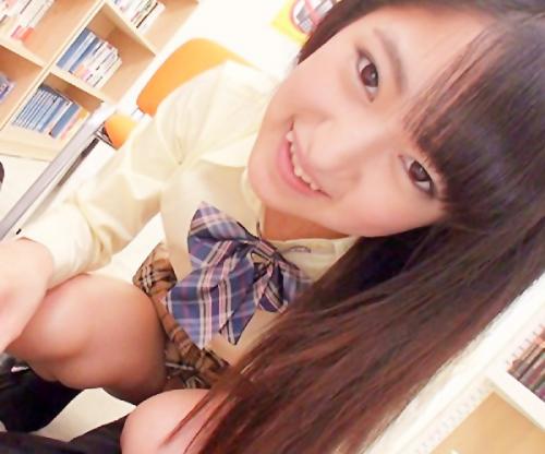 いっぱい出してね､､♡真面目なフリして超びっち！ちっぱい美少女が同級生たちを惑わし過激乱交ｗｗｗ