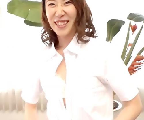 いいケツしてるなぁーー♡スレンダー美人妻が初ヌードから挿入まで濡れっぱなしの淫乱っぷりｗｗｗ