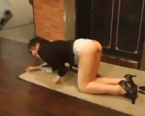 SOD女子社員のエロチャレンジ　お尻丸出し四つん這いで社内を徘徊させられる大羞恥ミッションが激エロ！！