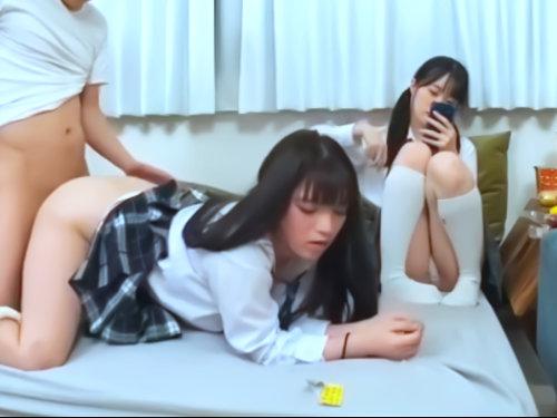 ワケあり家出少女は中出しパラダイスで無問題？！「酒池肉林すぎるｗｗｗ」えちえち体型な女子高生はゴム無し肉奴隷♡