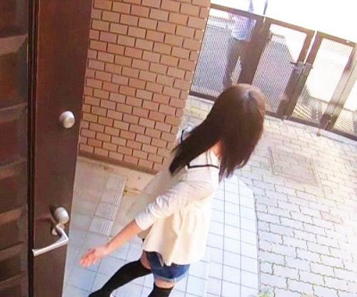 お嬢ちゃん、一人でお留守番なの？ｗｗｗ両親が留守中に糞野郎に犯される幼気なロリ少女！キツマンコに無慈悲中出しｗｗｗｗｗｗ