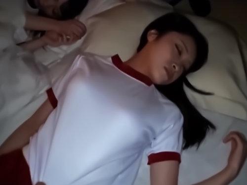 コイツ､､乳でっけぇなｗｗｗｗｗレイプ決定じゃん♪油断するロリ巨乳jlの寝込みを襲う超外道？！連続中出しされて人生オワタ