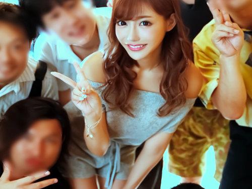 社員旅行で男性全員にシェアされるギャルＯＬｗｗｗｗｗｗ浴衣から爆乳ポロリ！ぐちょ濡れ泥酔マンコの乱痴気乱交♪