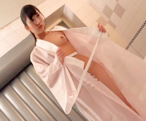 これはヤバい！嫌がる女の子にローションプレイを強要させれば細身ボディでめいっぱいご奉仕するのがたまらんわ！！