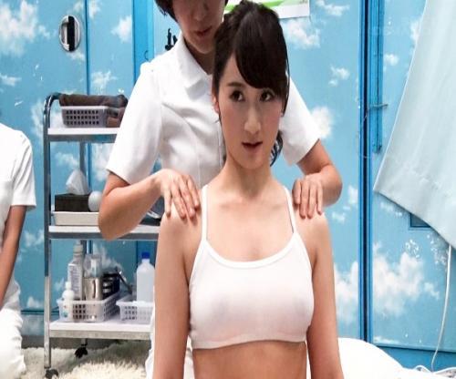 マジックミラー号にやってきた美人妻に執拗なおっぱい責めをやっちゃえばスペンス乳腺が刺激され快感ラッシュにエビ反り悶絶！