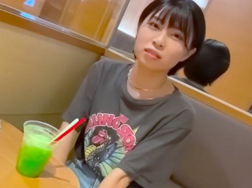 地味エロな女の子がパパ活だとぉ･･･？！めちゃ敏感で秒でイっちゃうマゾ変態…女の子の痴汁でびちゃびちゃスレンダー美少女♪