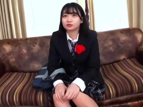 卒業式帰りは浮かれ気分でスケベ優勝ｗｗｗｗｗｗ女子校生だった少女をタダマン？！謝礼で釣って生中出しされたロリギャル♪