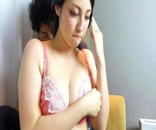キレイな奥さんの恥じらい悶えっぷりが激シコＭＡＸ！！ナンパされた美人妻がスイッチ入れば淫乱っぷり！！