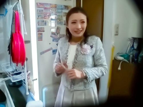 MM号でセックスしたばっかの人妻がターゲット？！再ナンパされてヤリ部屋へｗｗｗｗｗ清楚美乳な人妻が中出し不倫♪
