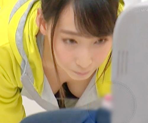 色気ムンムンのインストラクターを物陰で襲ってやったらすっげぇ敏感でイキ我慢する姿が最高にエロイ！