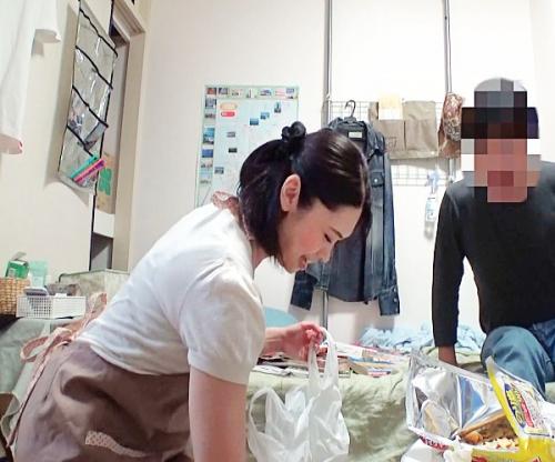 『どうしよう､､､妊娠しちゃうかも､､､』現役感しかない清楚マダム！家事出張先のクズ若者に迫られ本気で拒めないｗｗｗｗｗ